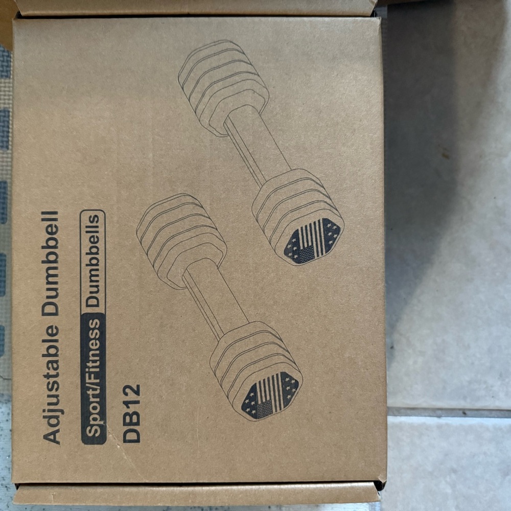 Adjustable dumbbell set